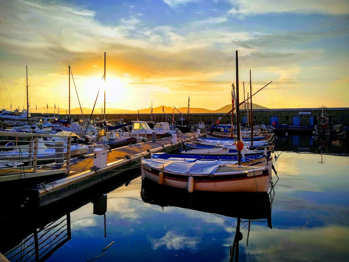 Boat Tour from Saint-Tropez Port