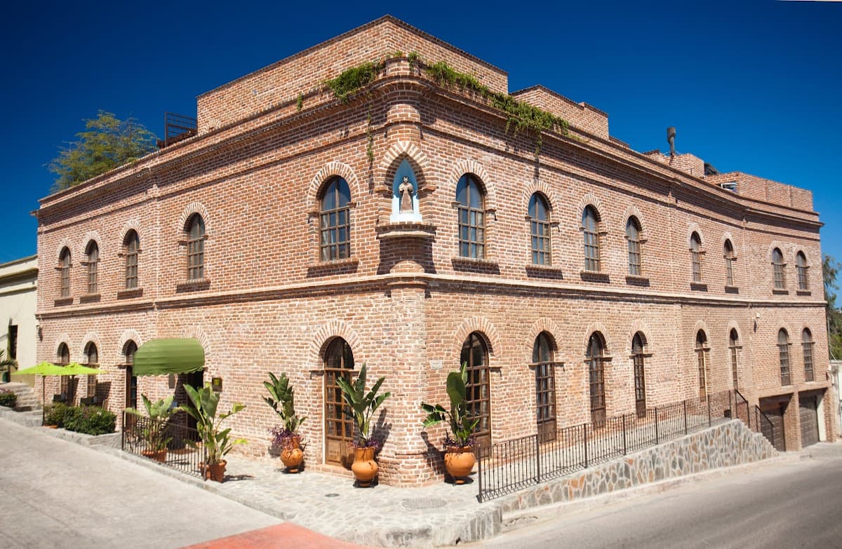 Guaycura Boutique Hotel Beach Club & Spa