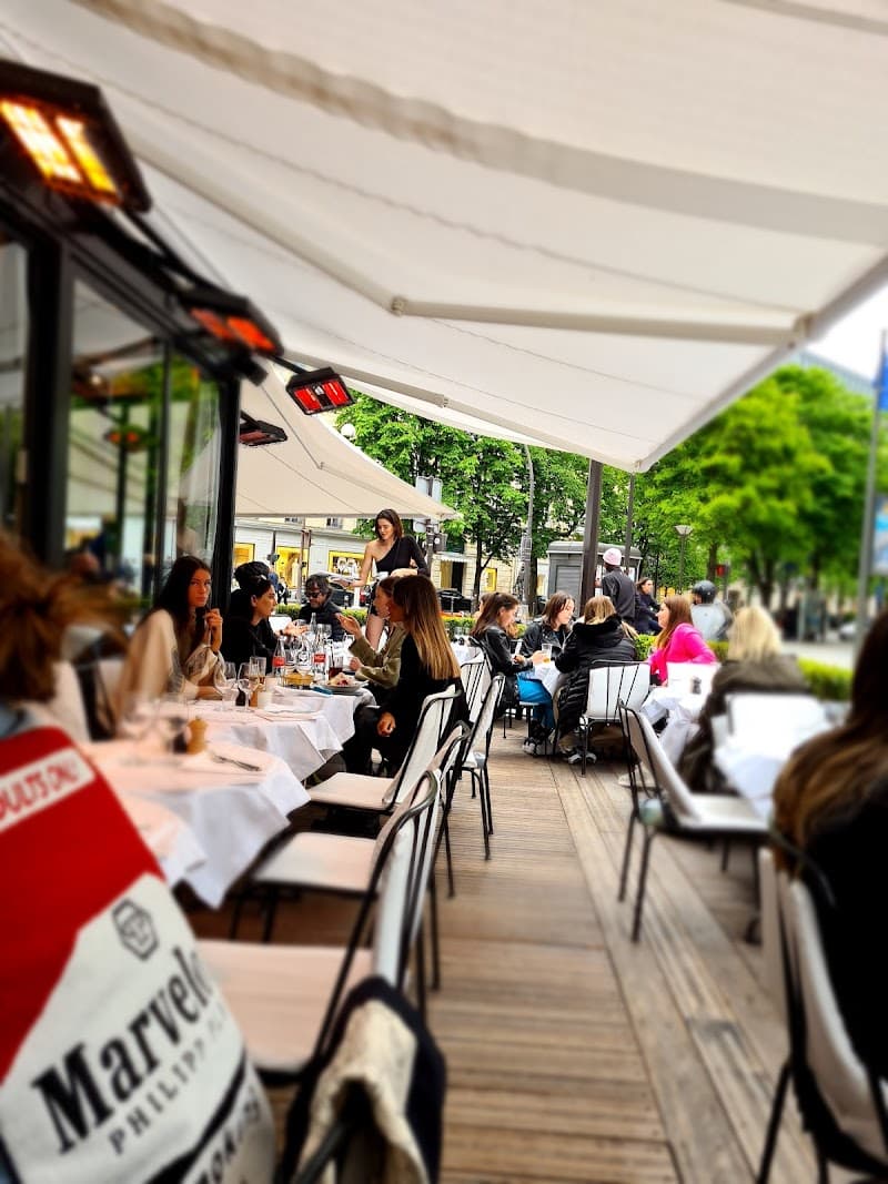 L'Avenue