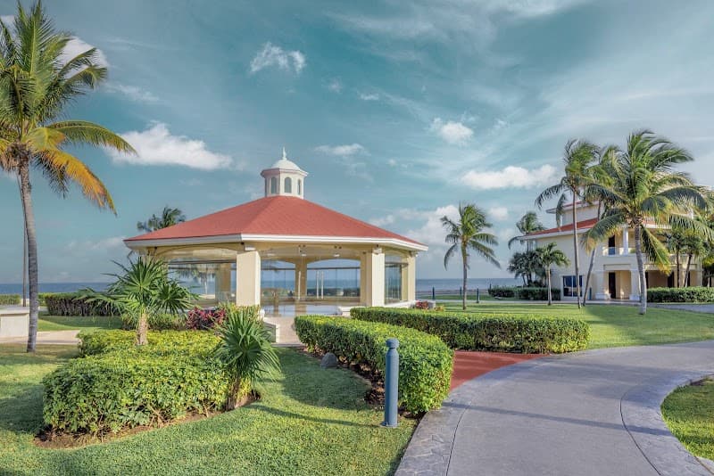 Moon Palace Cancun Pools & Beach