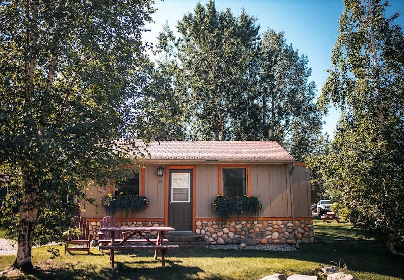 Patricia Lake Bungalows Resort - Dining Experience