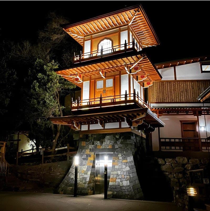 Private Ten Thousand Waves Spa