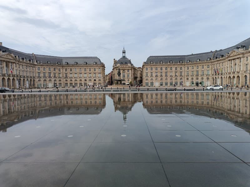 The Water Mirror (Miroir d'eau)