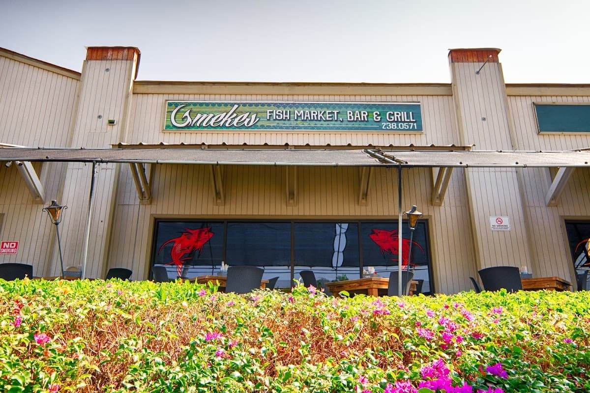 Umekes Fish Market Bar & Grill