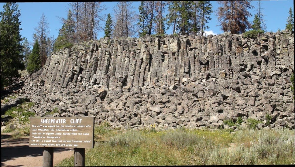 Yellowstone (Montana entrance)
