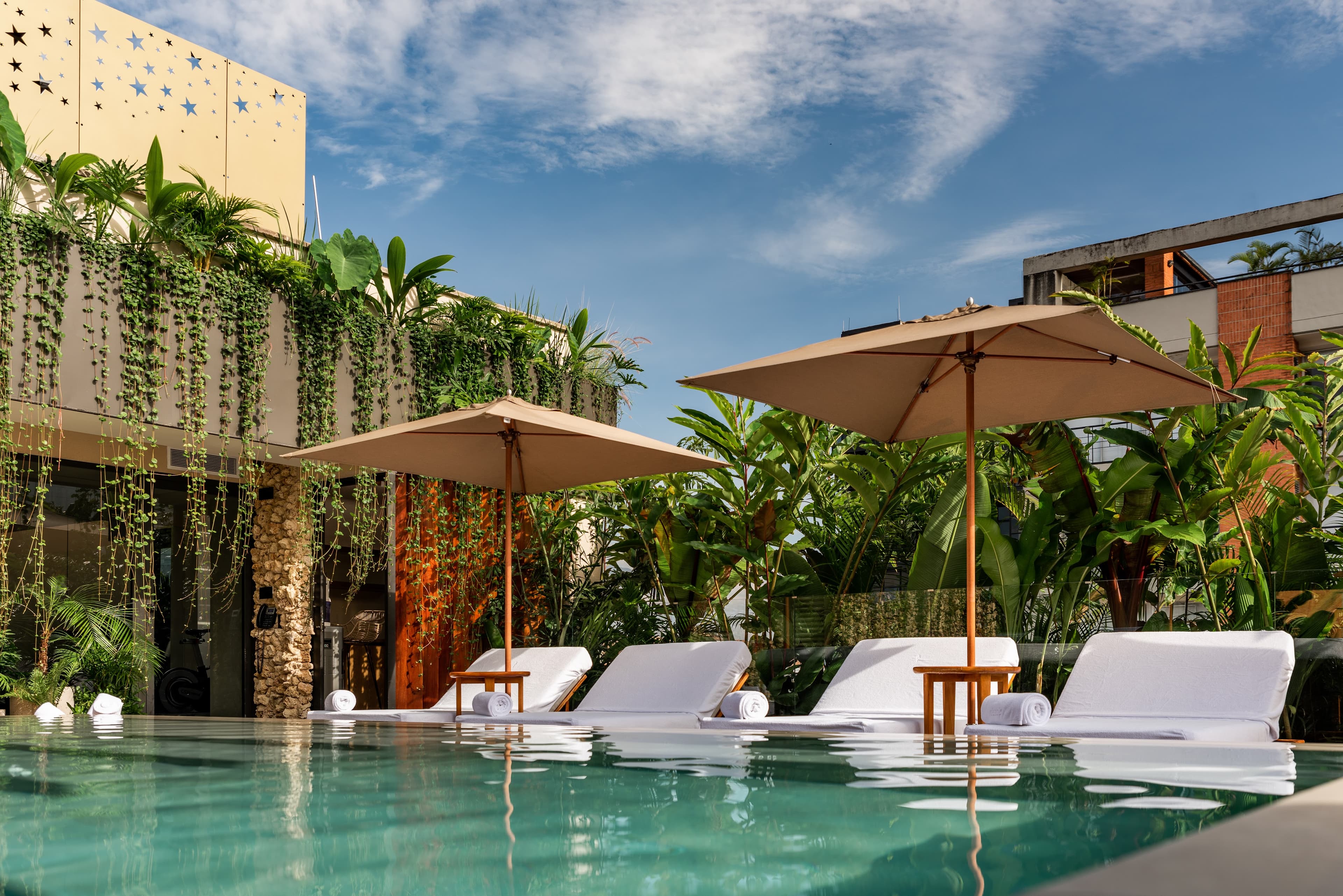 Elcielo Hotel & Restaurant