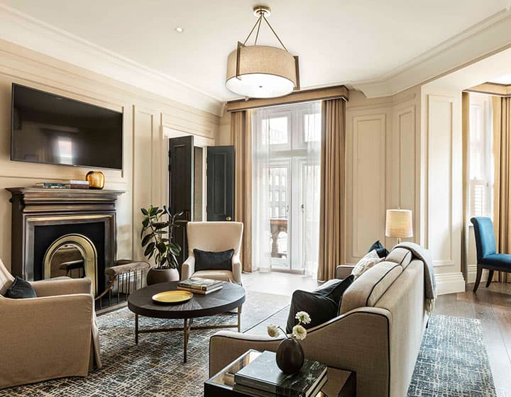 Corner Suite