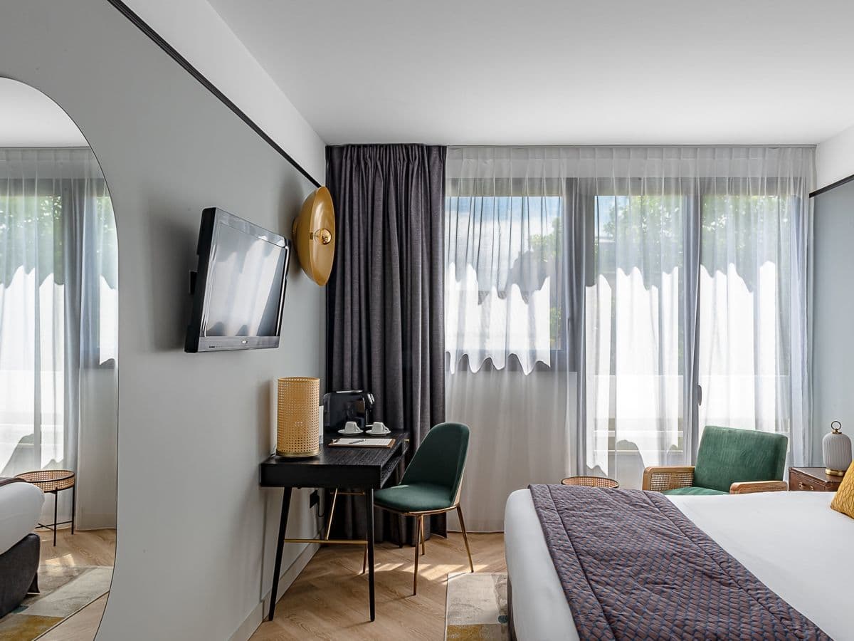 Deluxe Suite