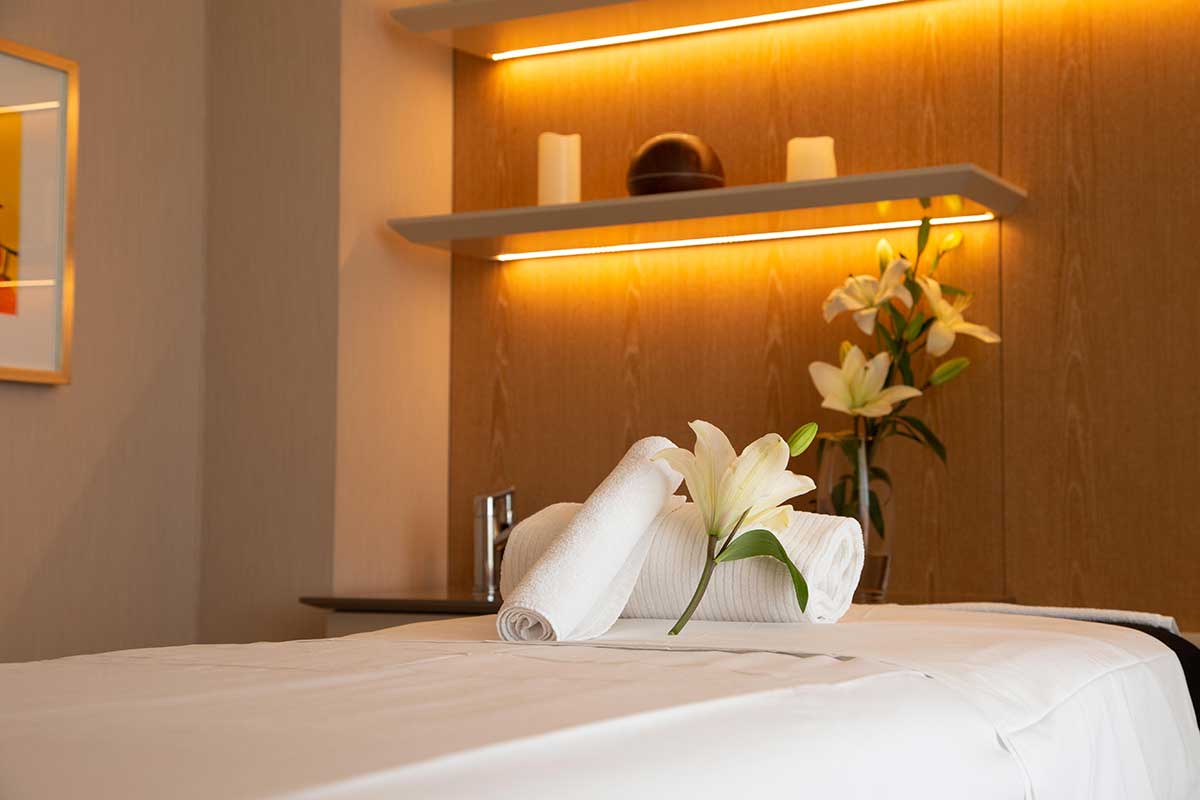Deluxe Suite Accessible (King or 2 Queens)