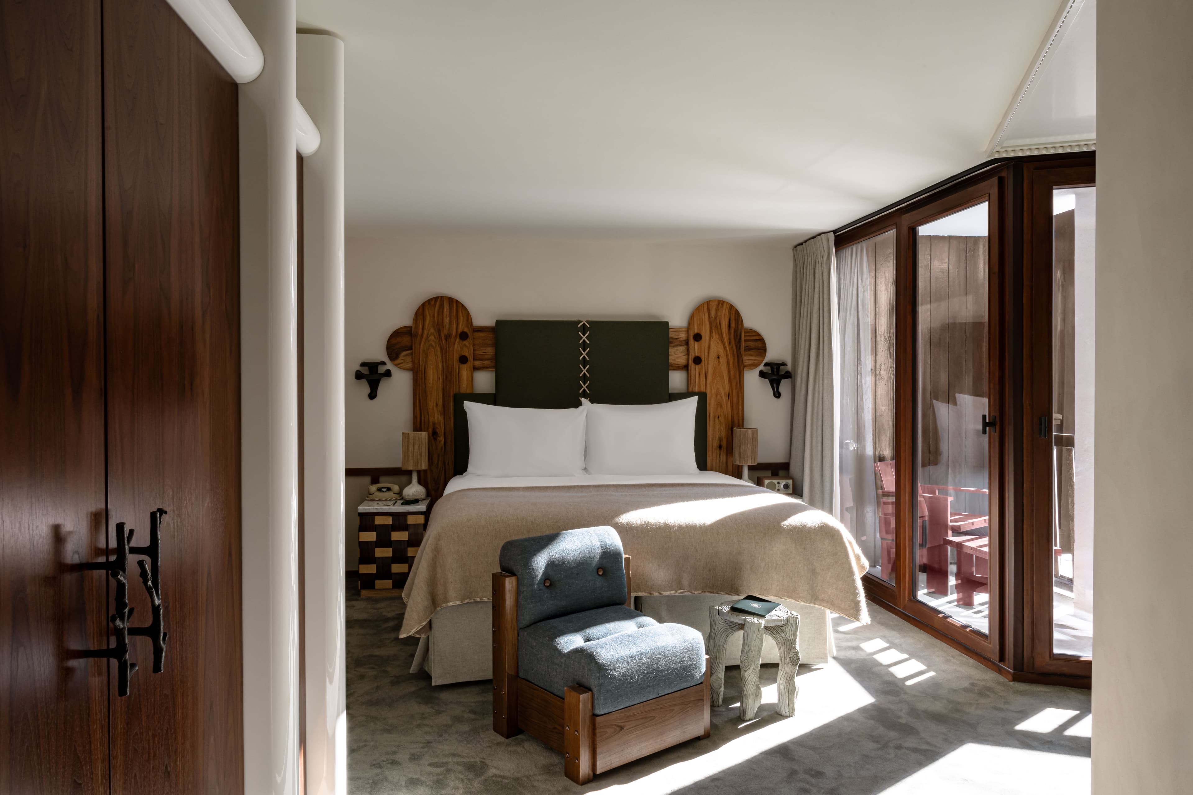 Glacier Suite with Balcony