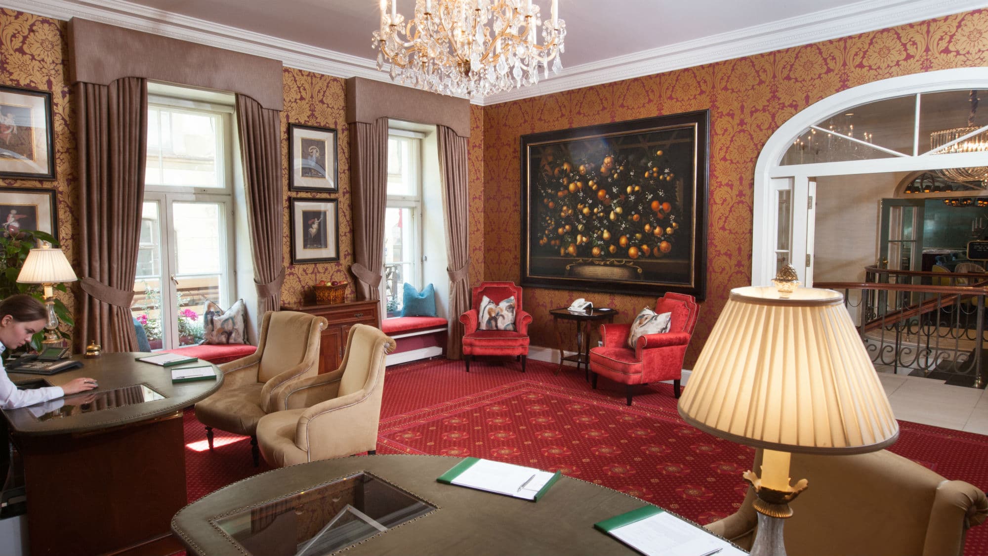 Grand Palace Hotel