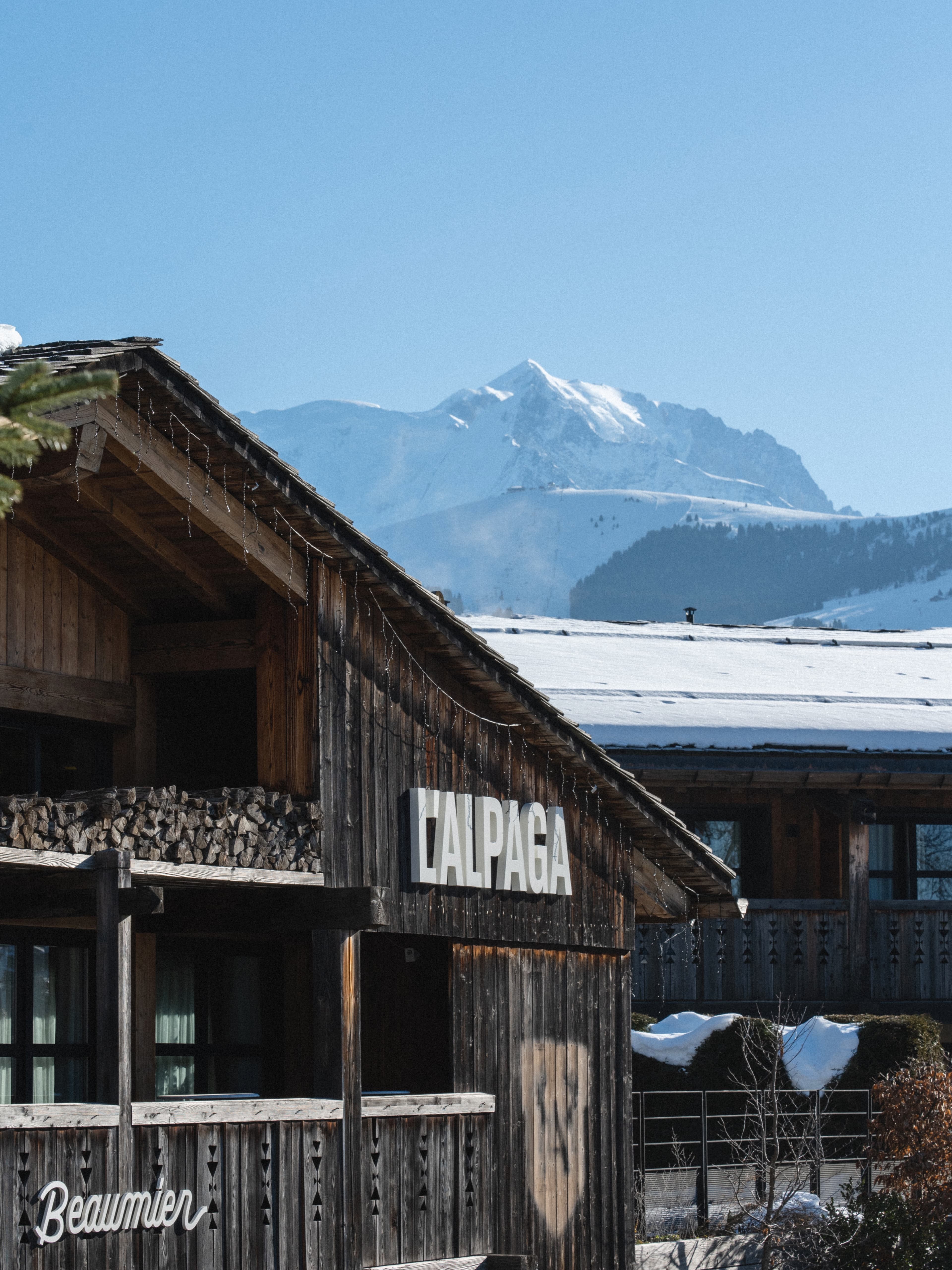 Les Roches Rouges, Beaumier Hotel