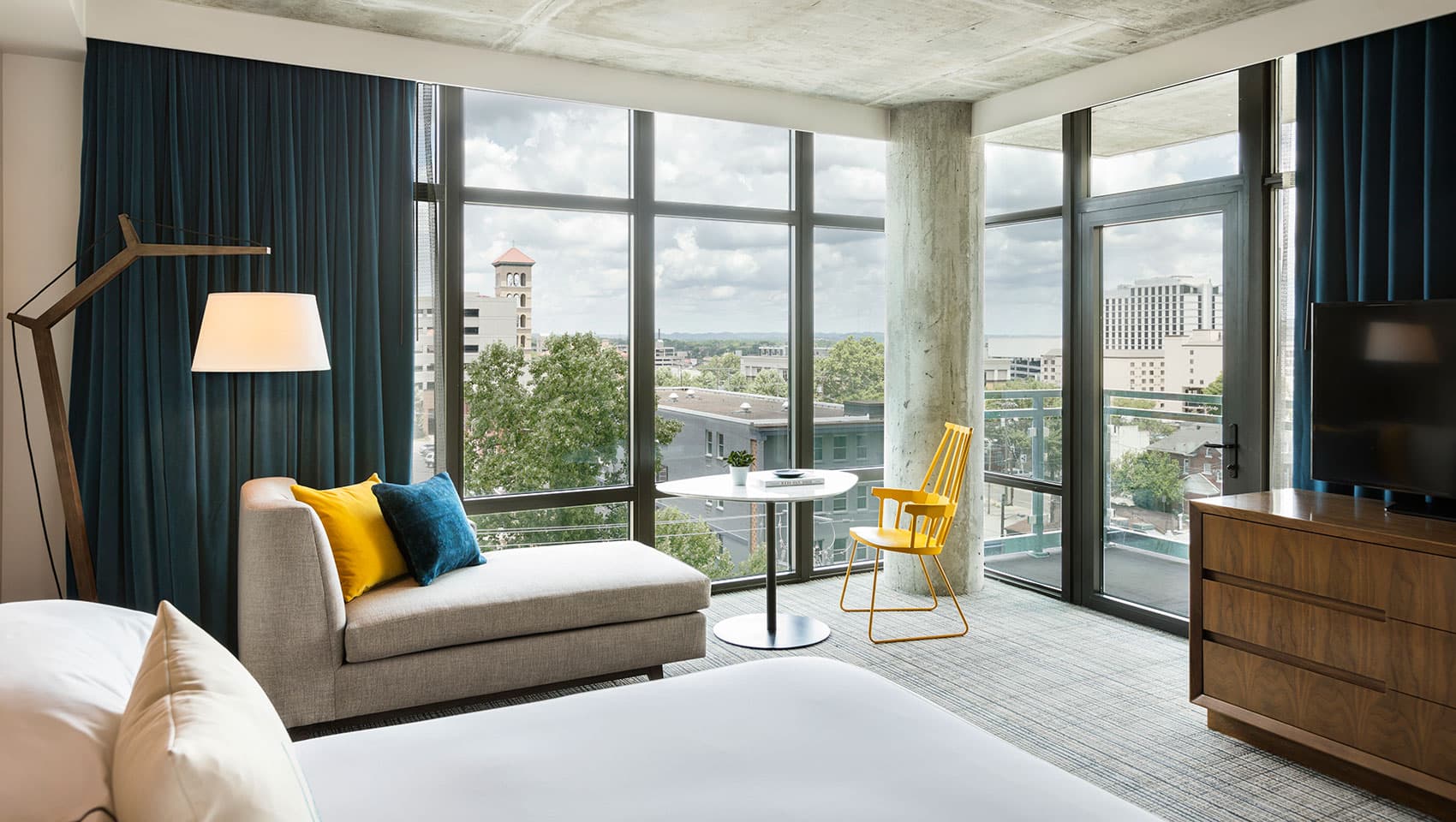 King Corner Premium Balcony