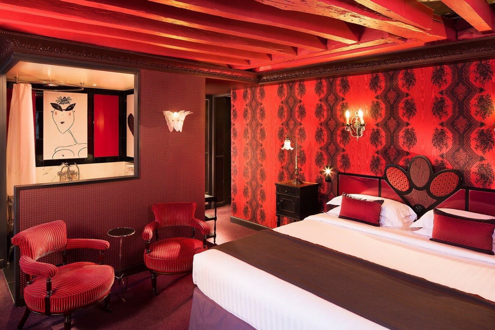 Deluxe Pantheon Room