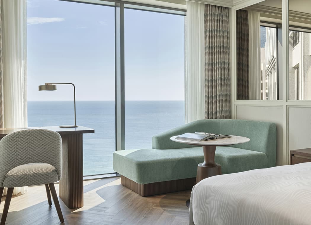 Corner Suite