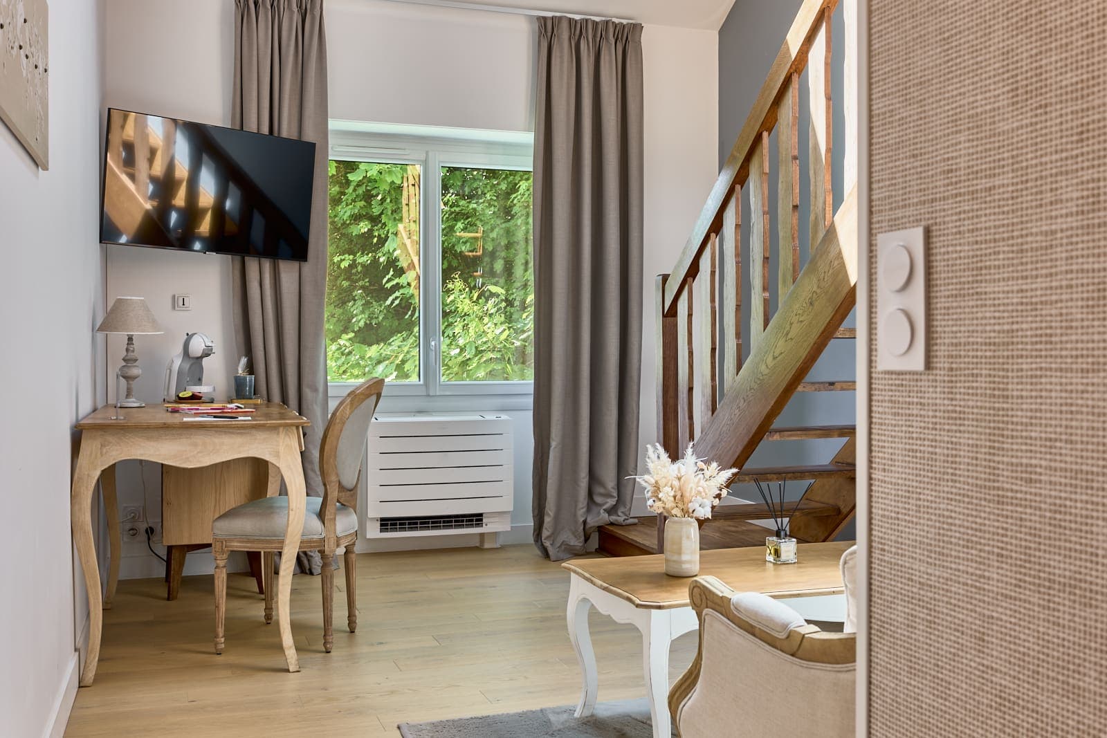 Mezzanine Suite