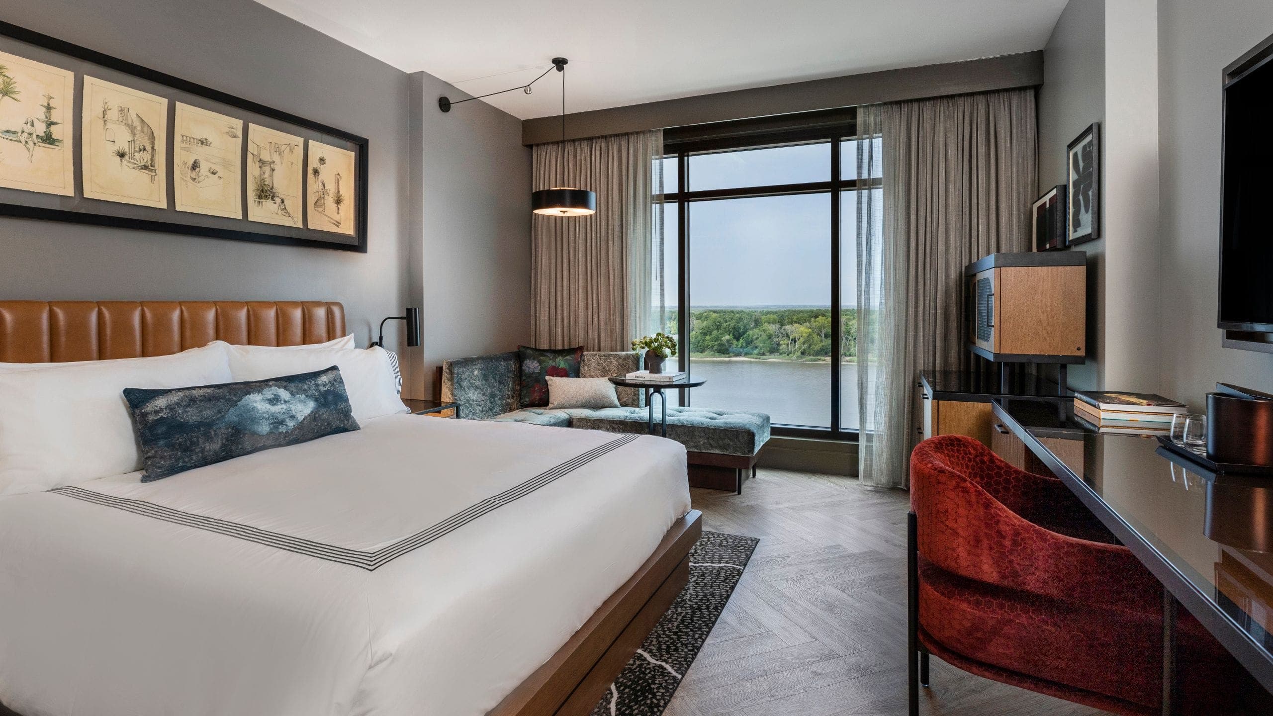 1 King Bed