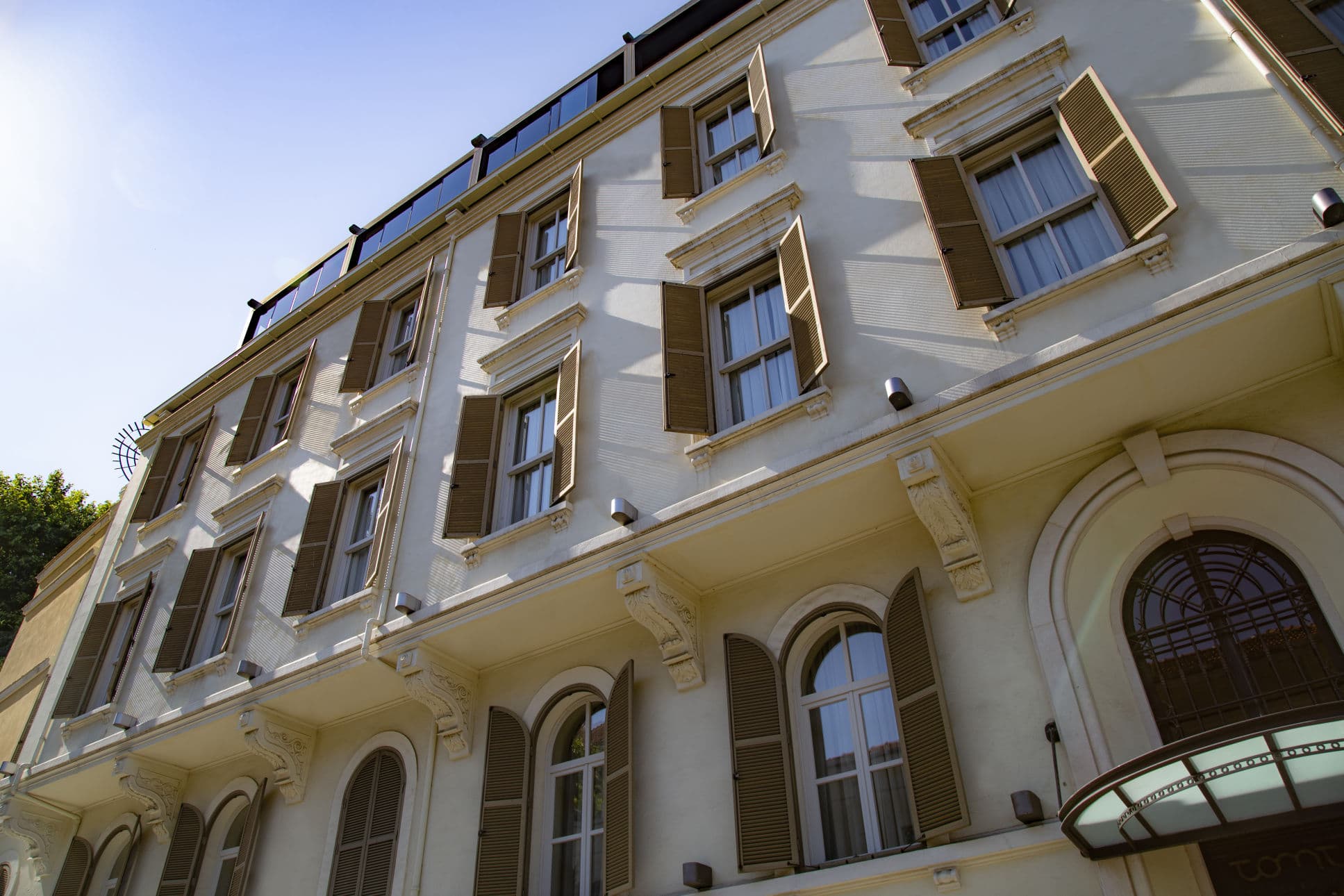Tomtom Suites