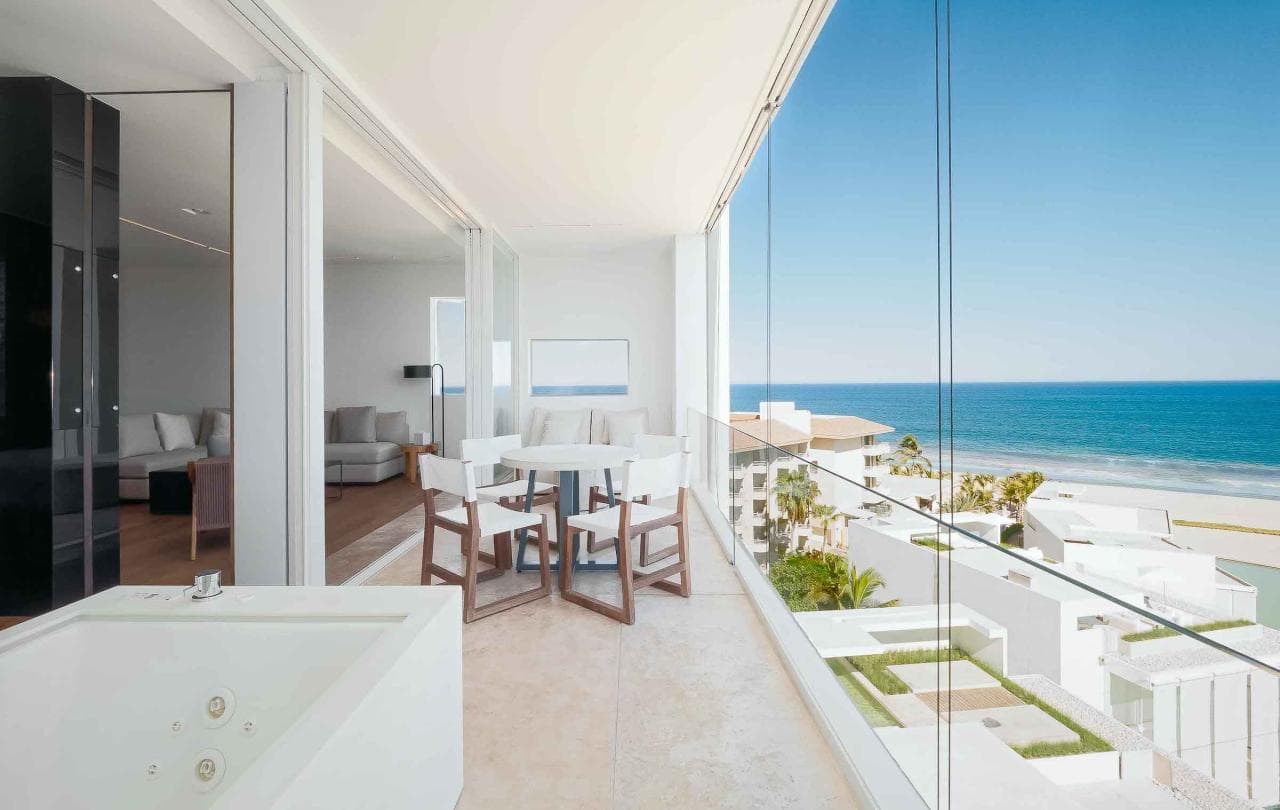 Five Bedroom Ocean Front Villa with Host Service