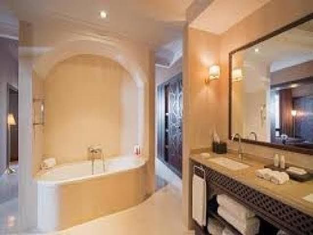 Nobu Riad