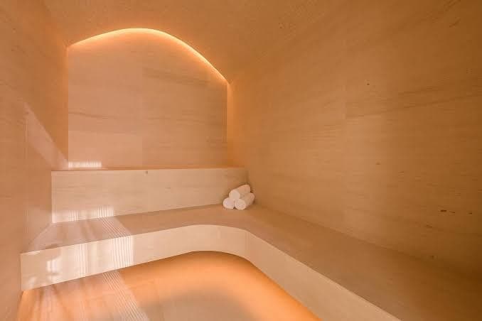 Mega Bi-Level Suite