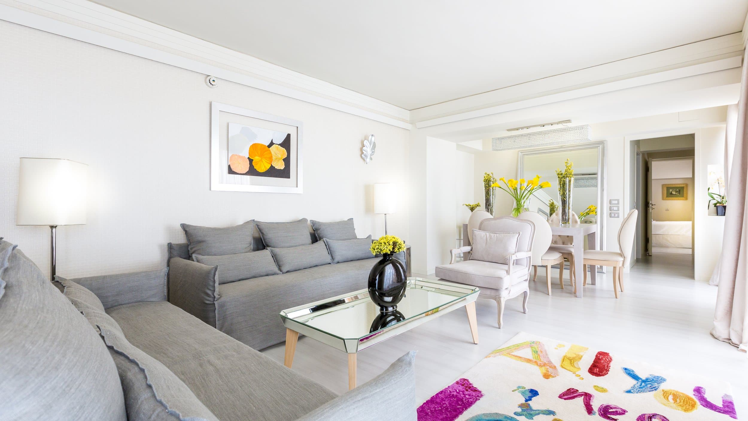 Interconnecting Family Rooms