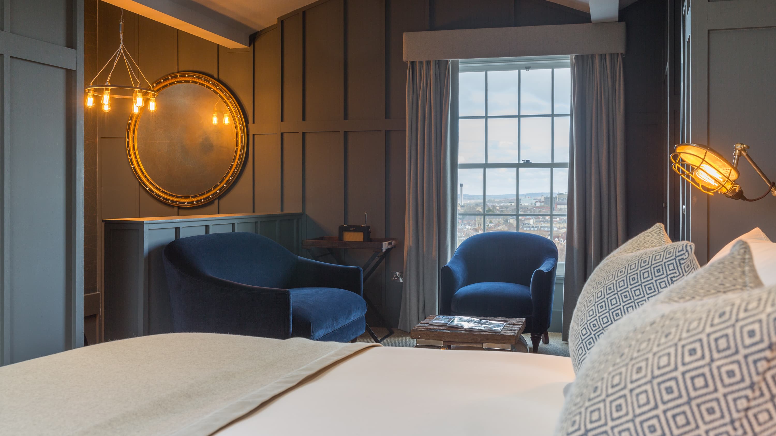 Dual Aspect Suite
