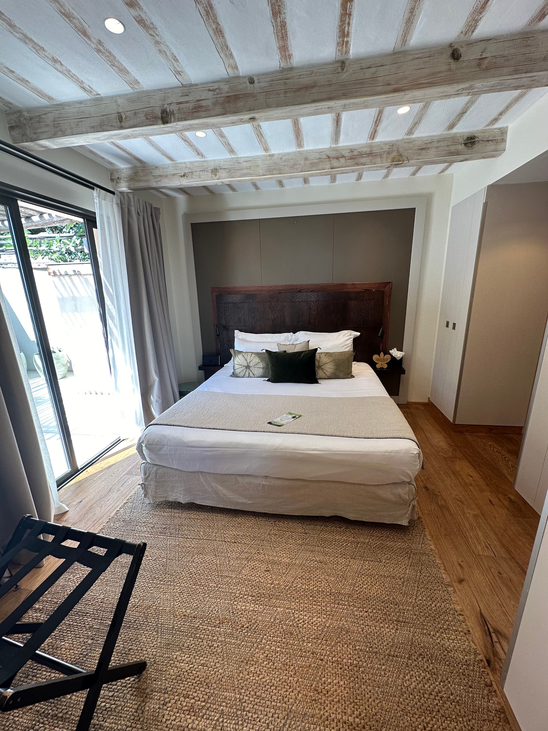 Junior Seaview Suite