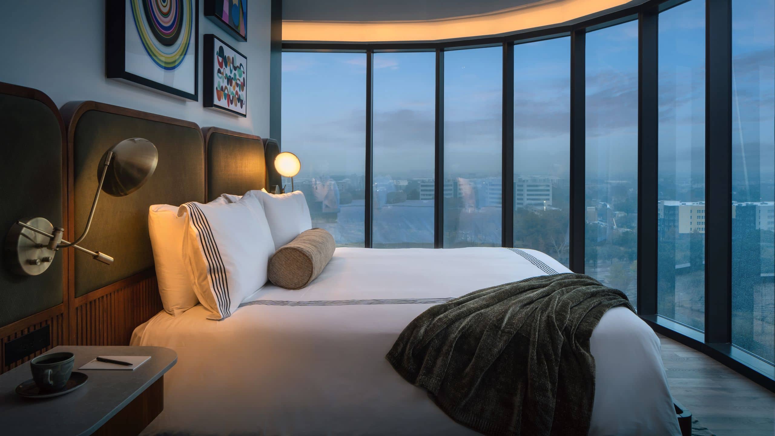 1 King Bed