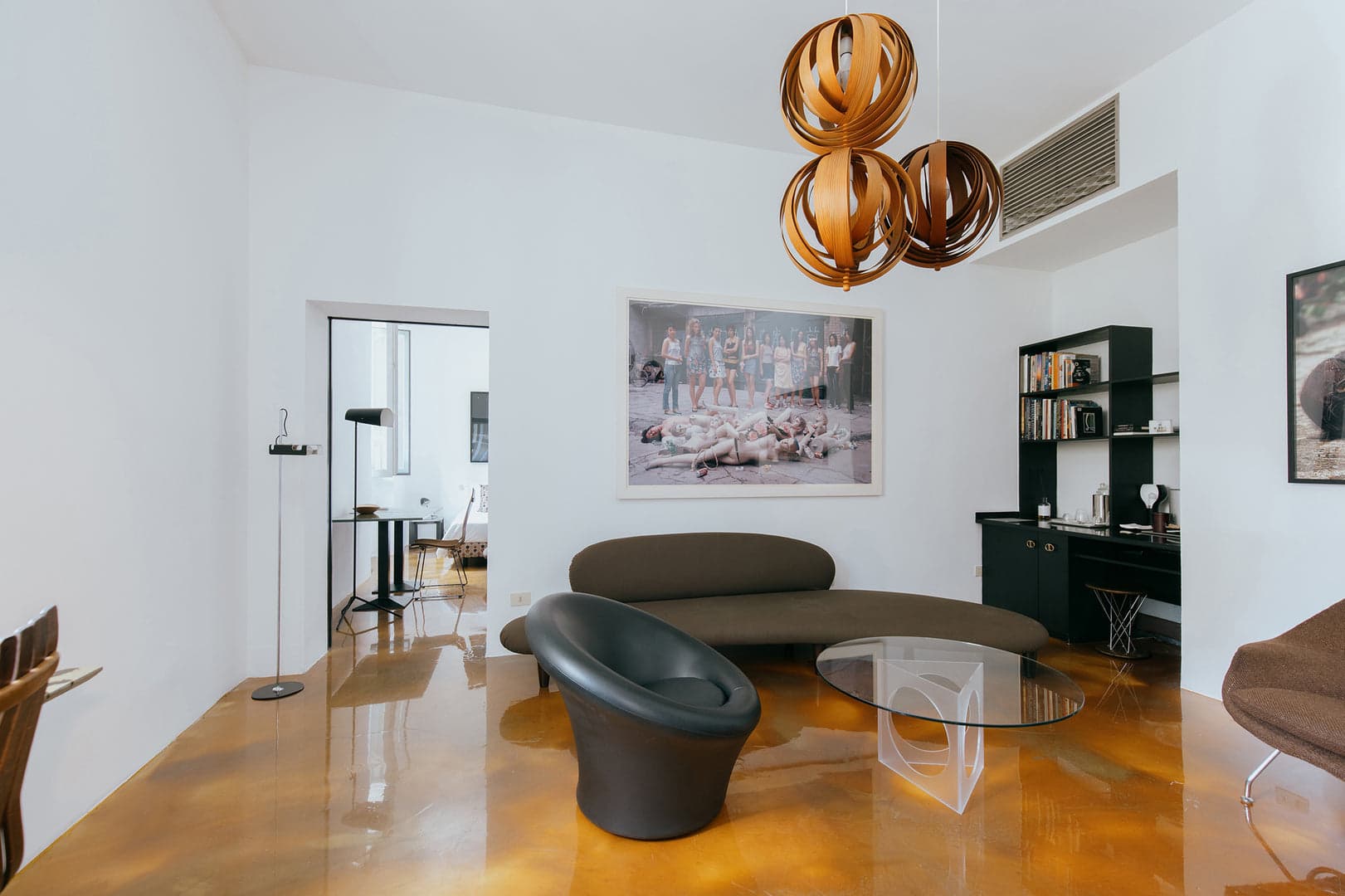 Room 2 | Suite