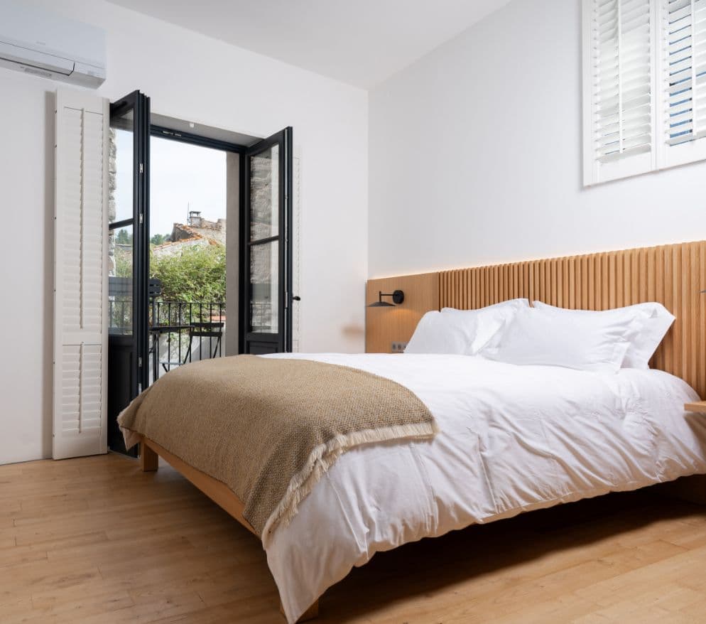 King Room – Terrace Overlooking Courtyard