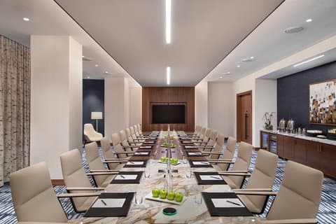 The Ritz-Carlton Suite