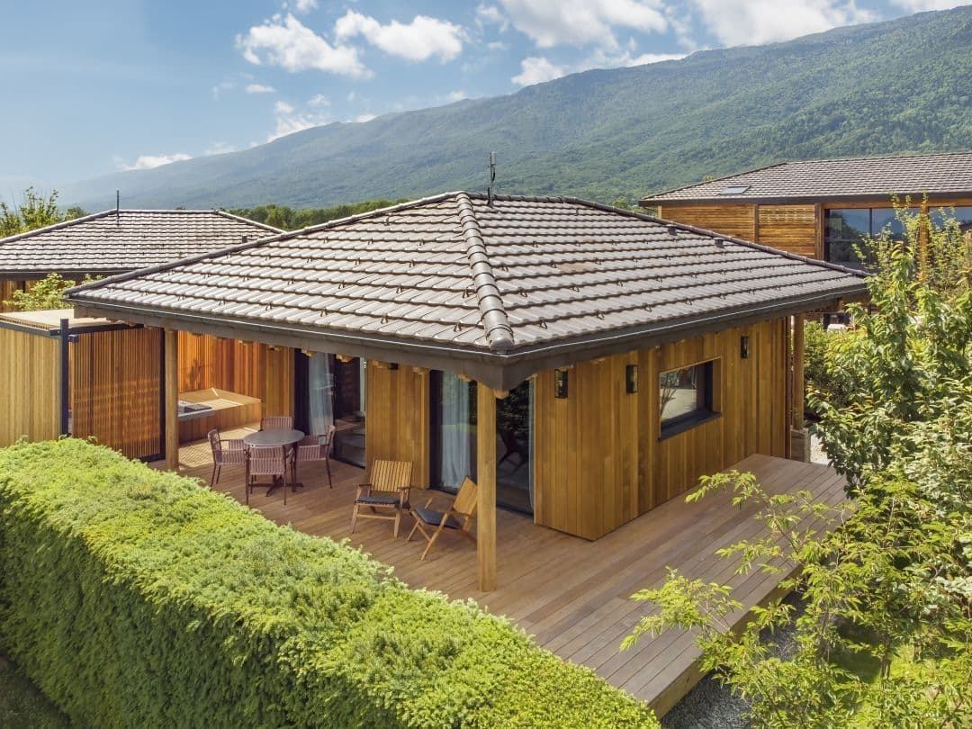 Jacuzzi Lodge