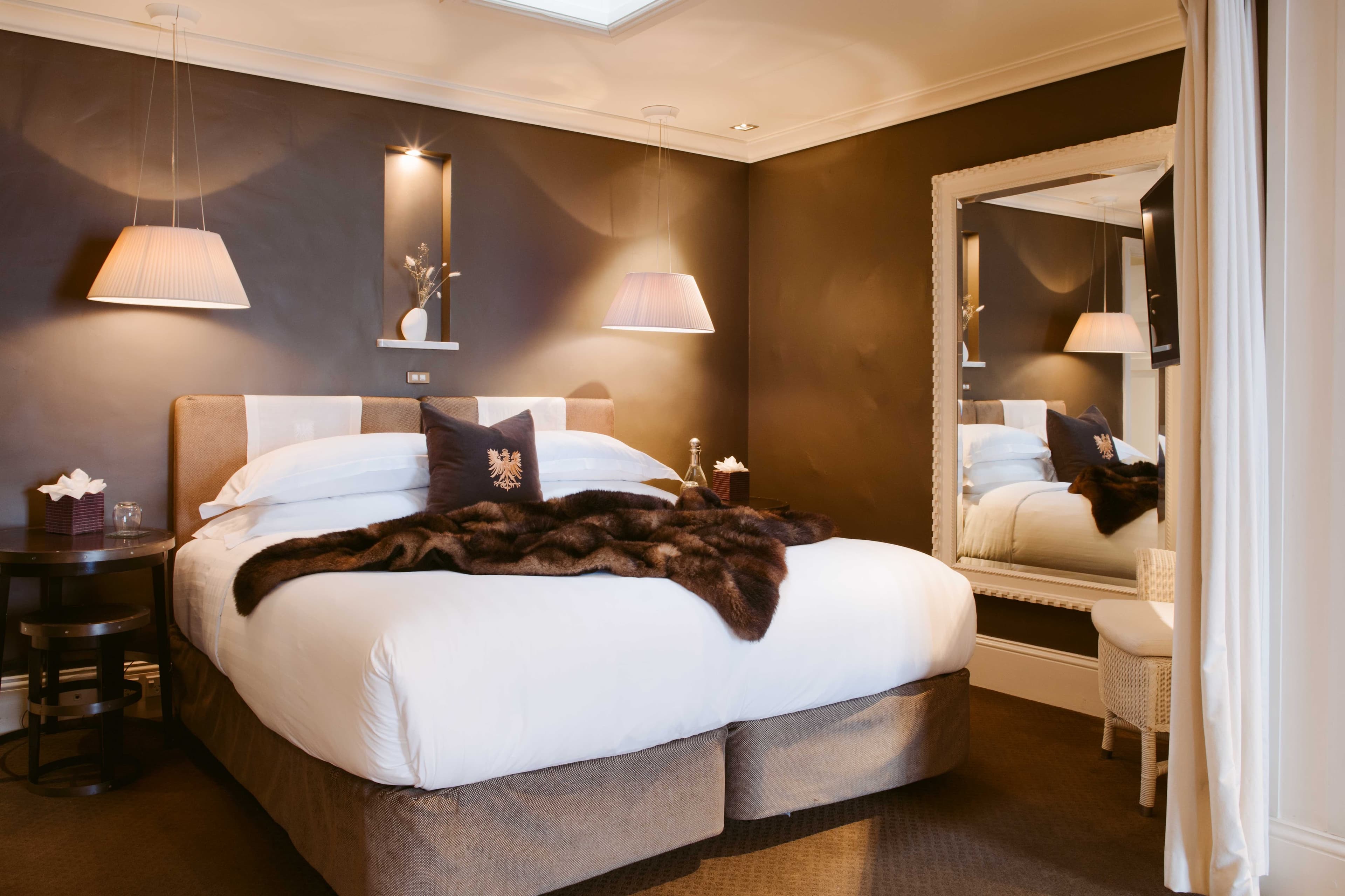 Lake View Suite