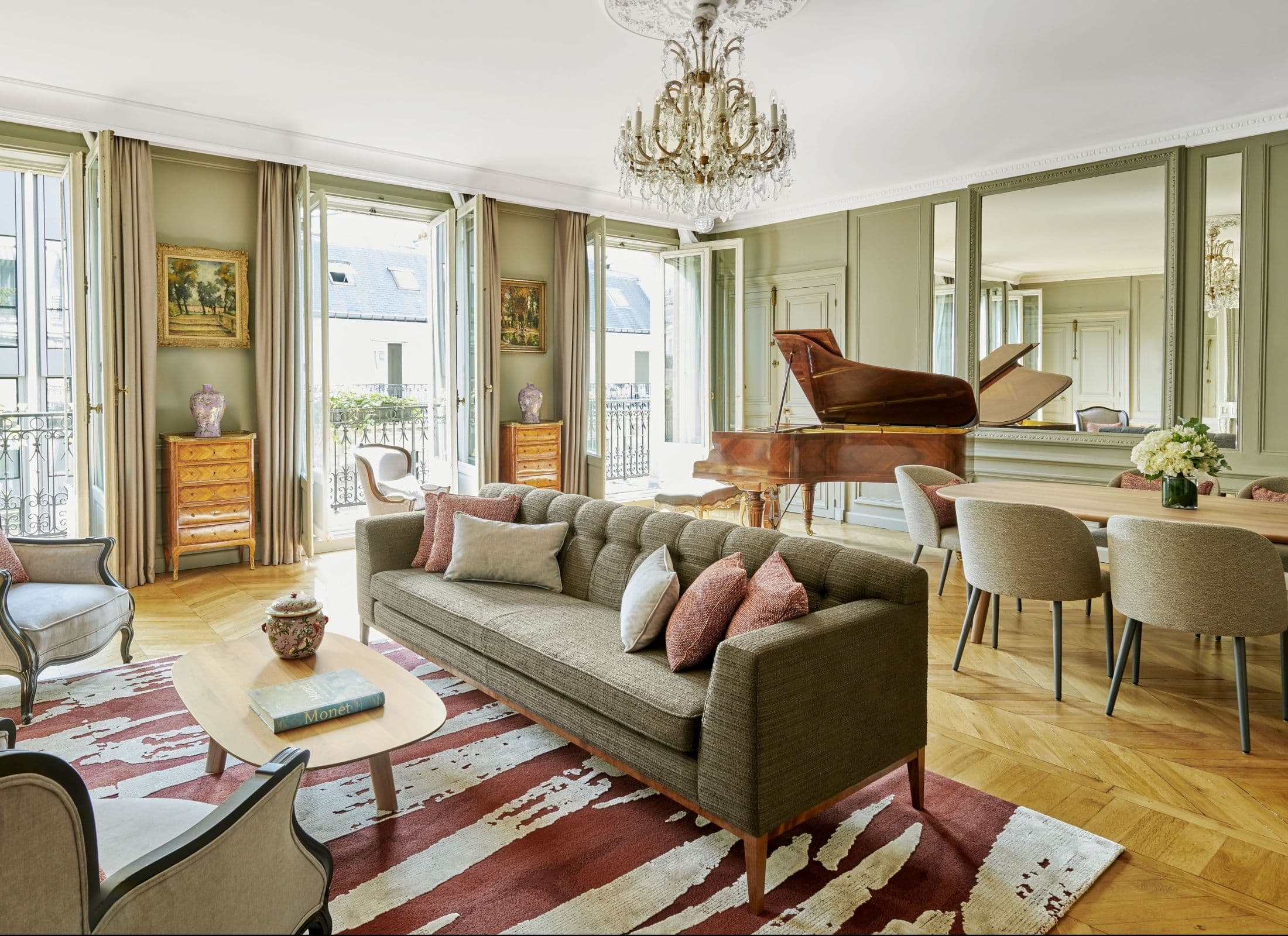 Deluxe Suite