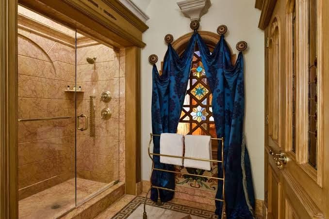 Empire Suite