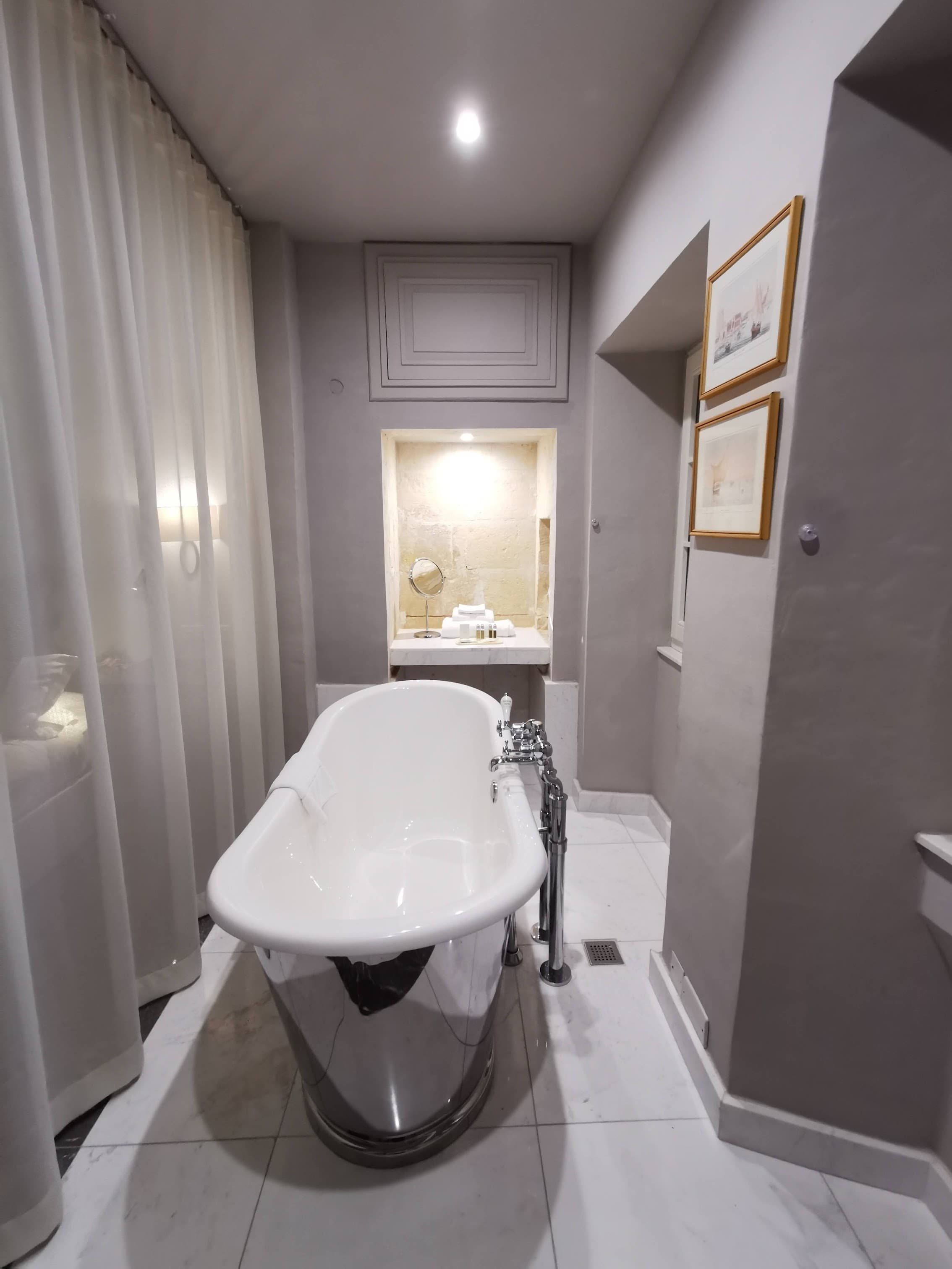 Deluxe Suite with Terrace and Jacuzzi