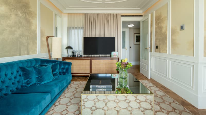 Deluxe Family Room
