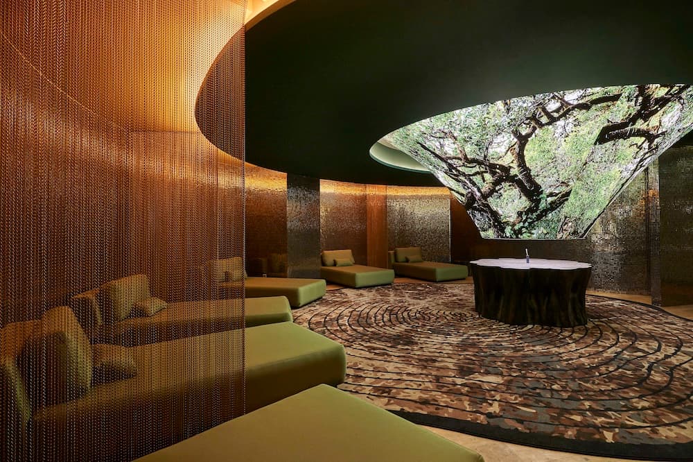 Corner Suite