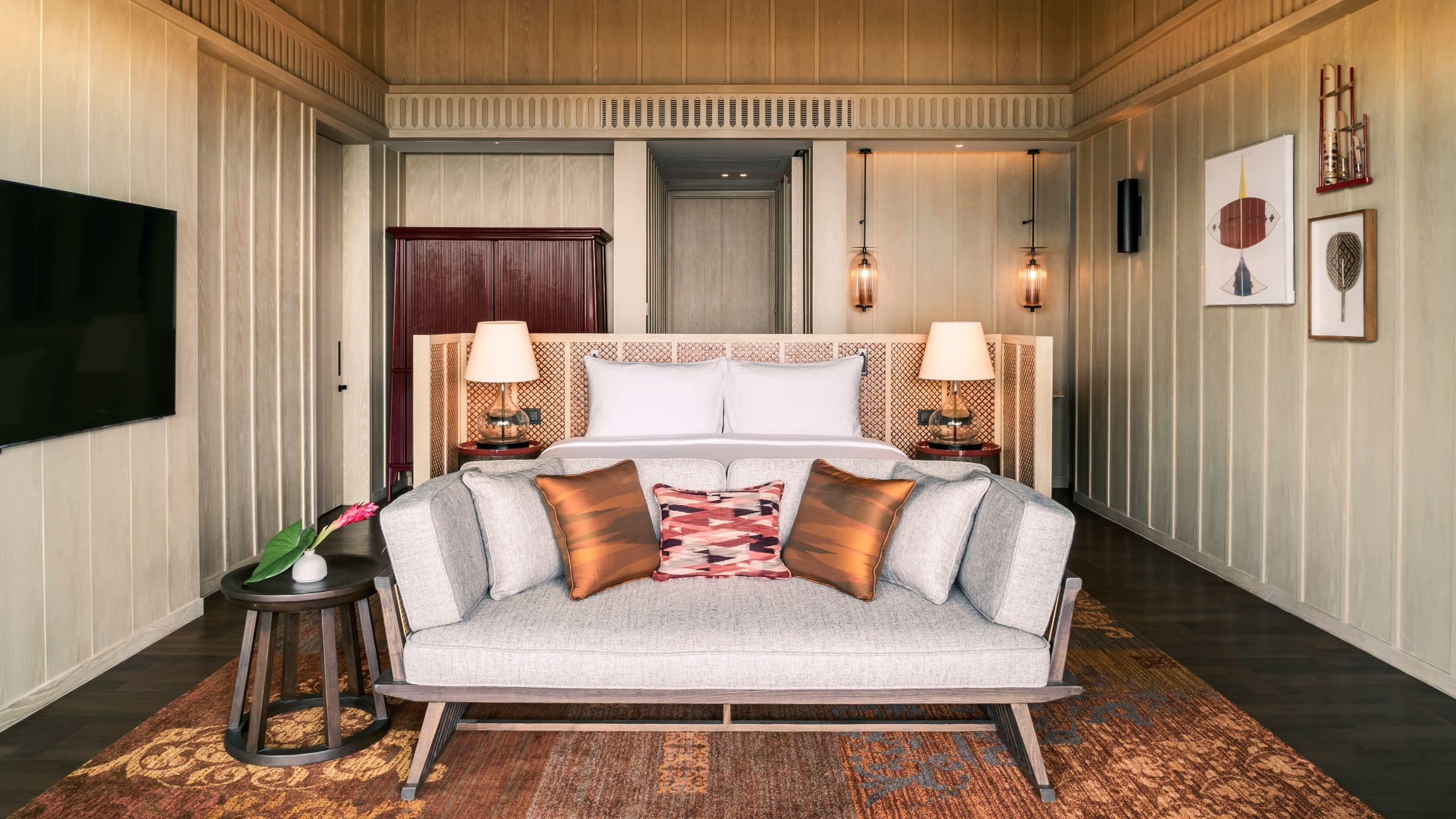 1 King Bed Beachfront Suite