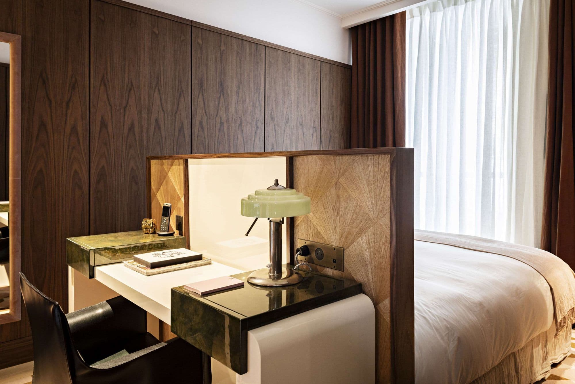 Deluxe Connecting Suite