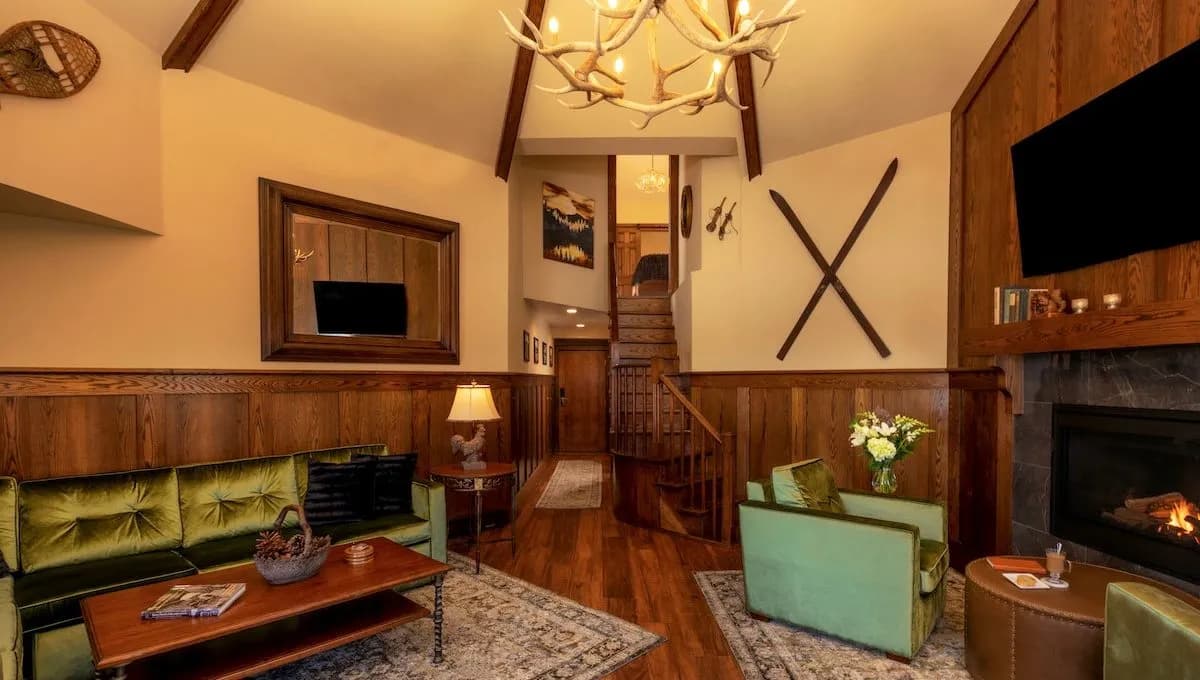 Alpine Ridge Room