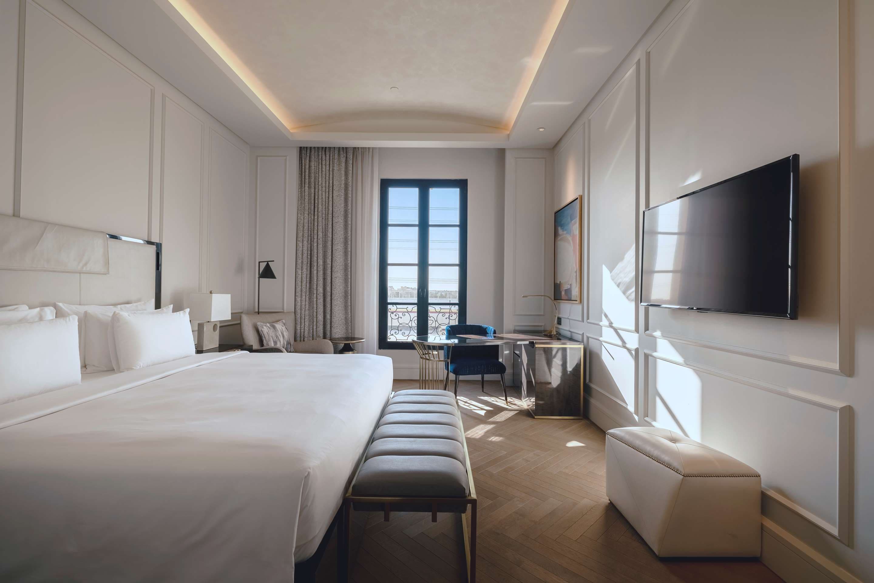 Collection Executive Room with Lounge Access