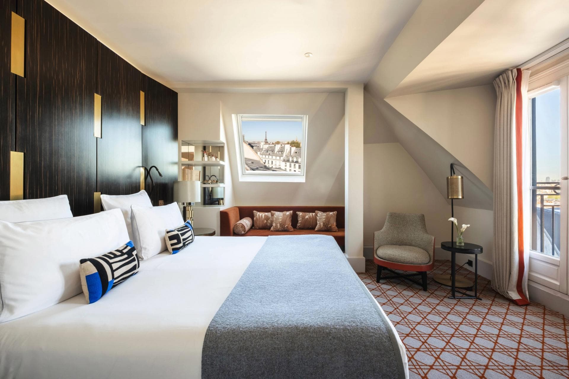 Deluxe Balcony Room