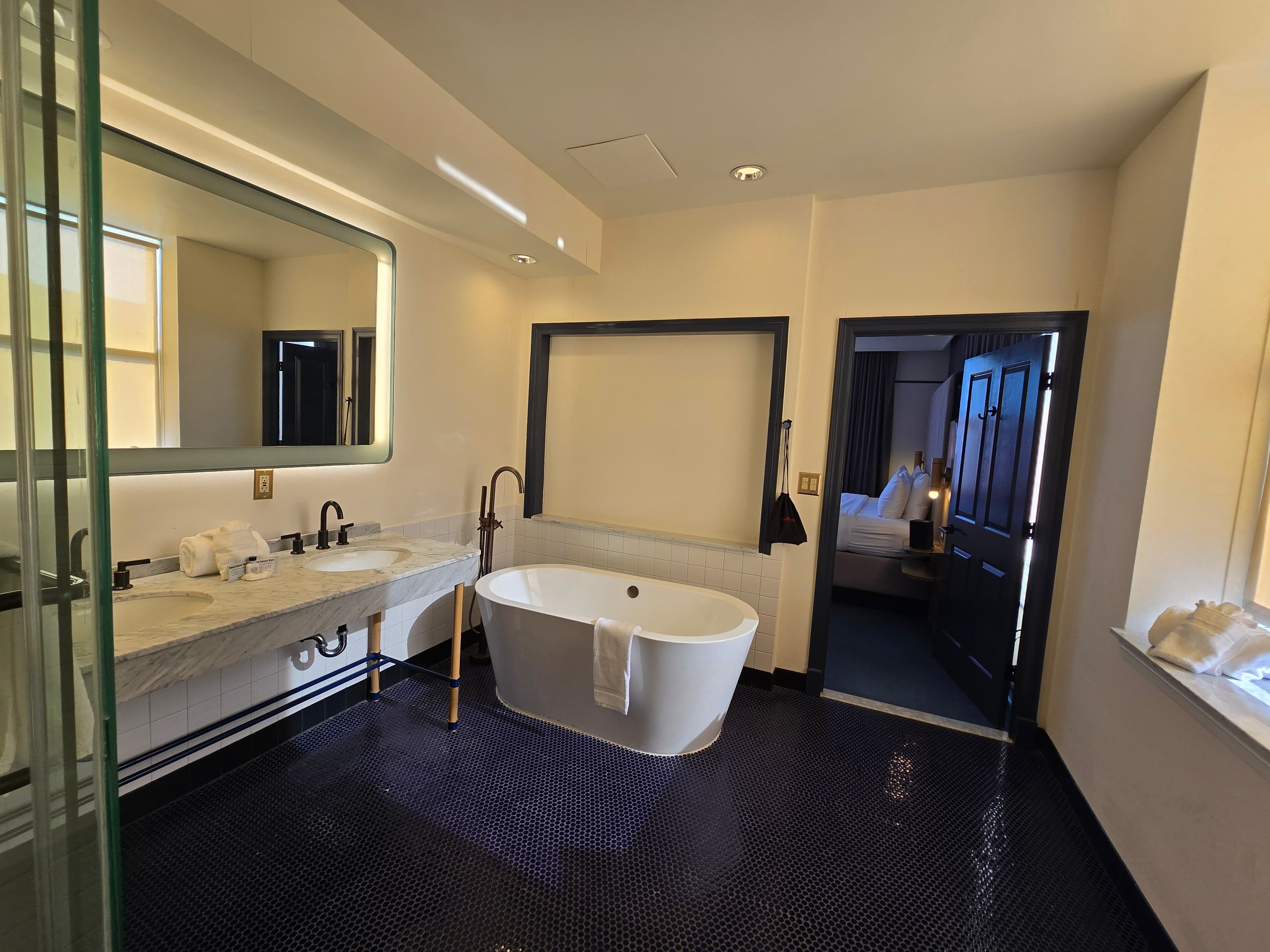 King Junior Suite
