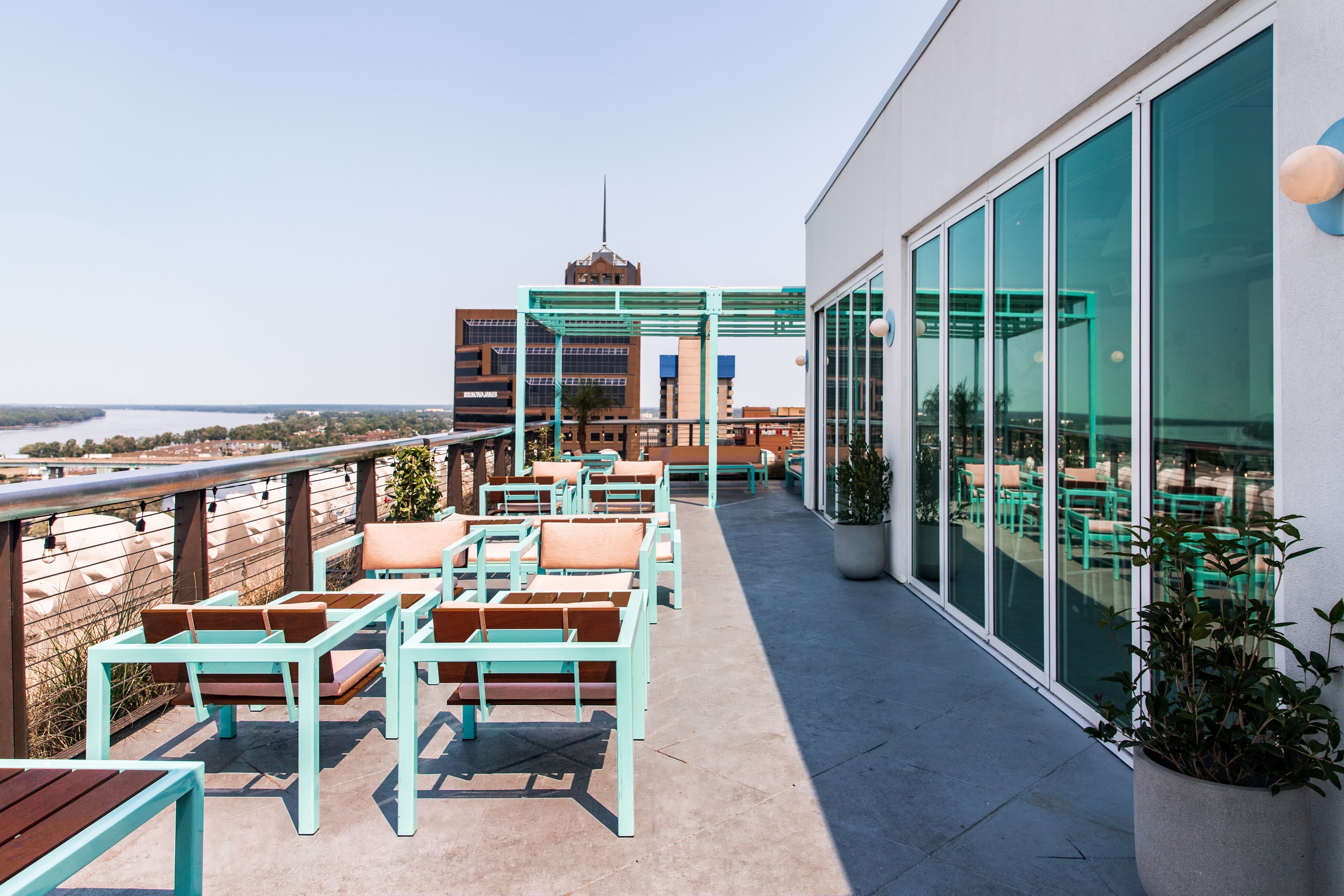 Hu. Hotel