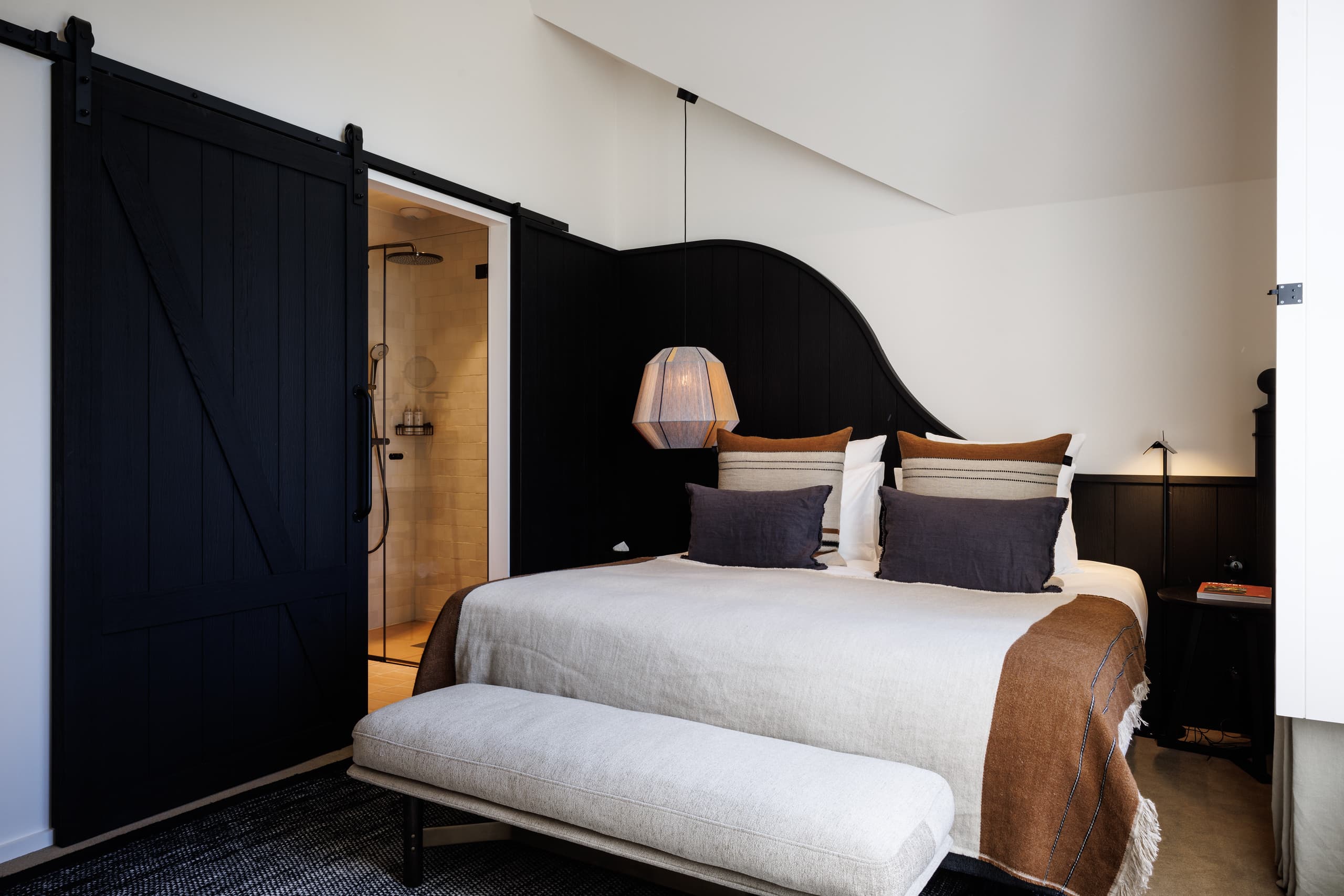 Le Club – Rooms
