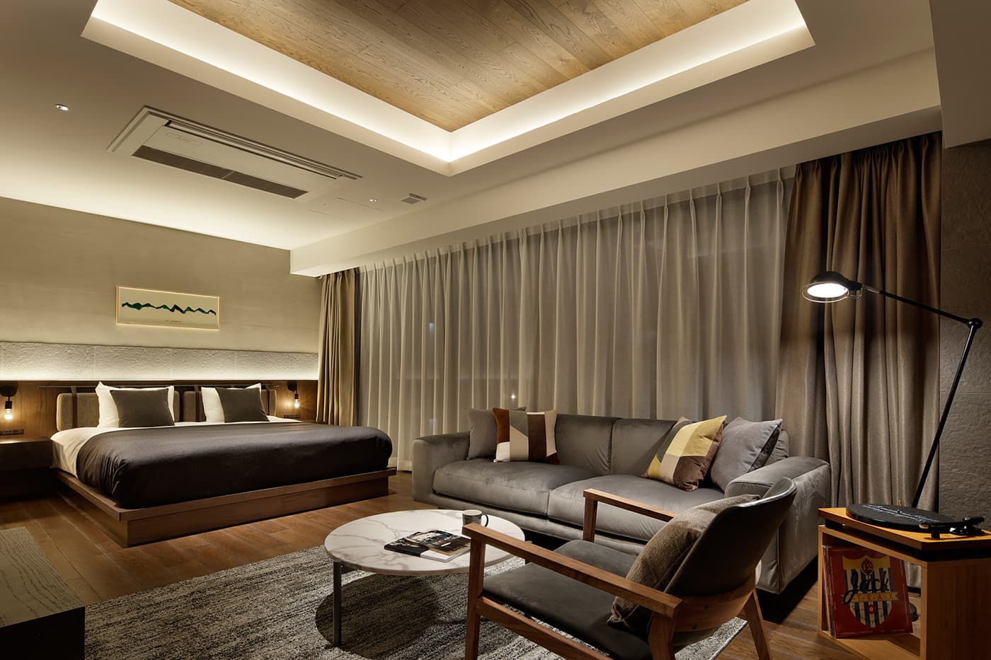 Corner Suite