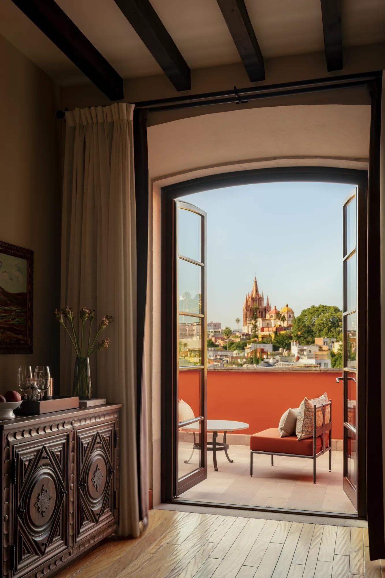Parroquia Suite