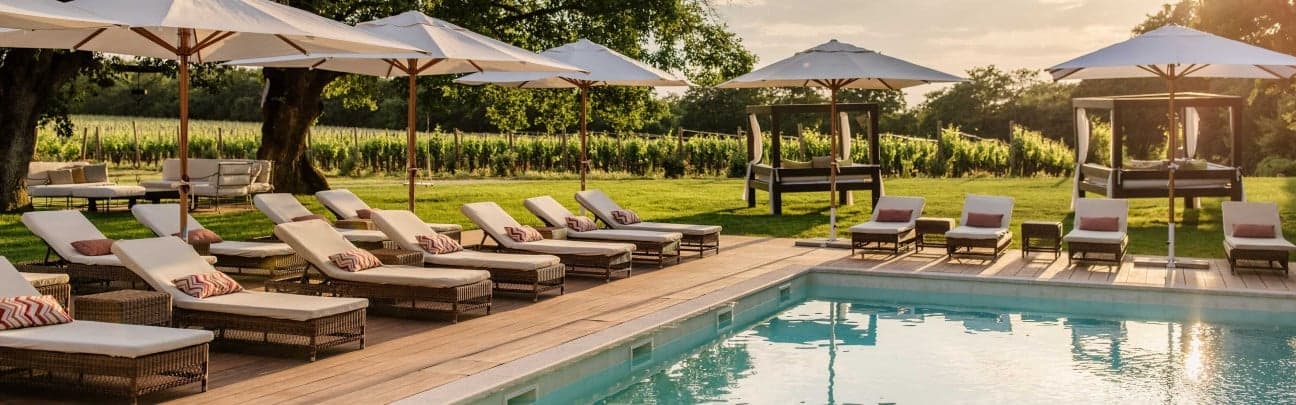 Estate Colossal Garden Residence